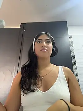 Snapshot of Gaby_zahir_ chatting on November 15, 2025, 6:12 pm Gaby zahir online show from November 15, 2025, 6:12 pm