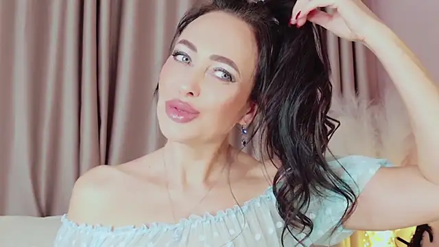 NaomiBlack35 online show from February 7, 2025, 7:06 pm