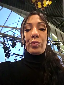 Snapshot of LeticiaWoods chatting on November 9, 2025, 1:59 pm LeticiaWoods online show from November 9, 2025, 1:59 pm