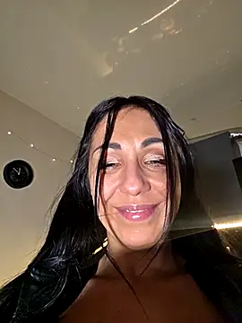 Snapshot of LeticiaWoods chatting on April 29, 2026, 8:48 pm LeticiaWoods online show from April 29, 2026, 8:48 pm
