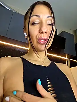 Snapshot of LeticiaWoods chatting on December 2, 2025, 9:11 am LeticiaWoods online show from December 2, 2025, 9:11 am