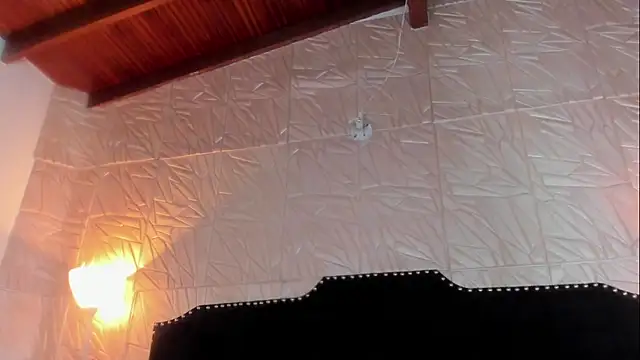 Snapshot of JennyRouse01 chatting on November 16, 2025, 11:15 am JennyRouse01 online show from November 16, 2025, 11:15 am