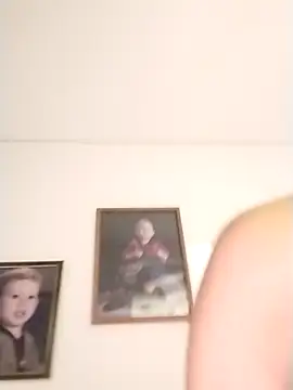 Snapshot of JennyRouse01 chatting on November 29, 2025, 11:16 pm JennyRouse01 online show from November 29, 2025, 11:16 pm