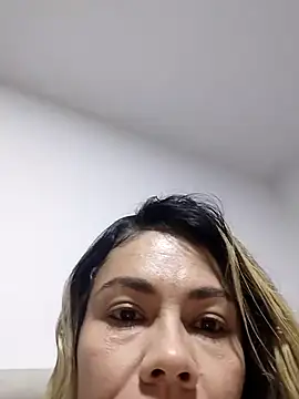 Snapshot of JennyRouse01 chatting on December 15, 2025, 12:05 am JennyRouse01 online show from December 15, 2025, 12:05 am