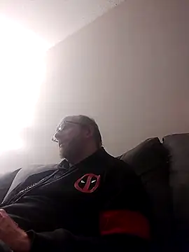 Snapshot of TaylorBlaze chatting on December 26, 2024, 1:40 am TaylorBlaze online show from December 26, 2024, 1:40 am