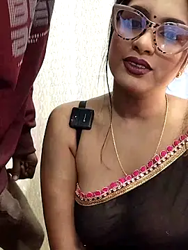 Queen Dolly online show from February 10, 2026, 5:23 pm