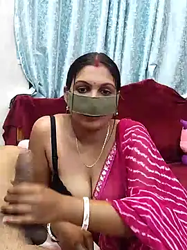 Snapshot of Queen_Dolly chatting on February 8, 2025, 6:11 pm Queen Dolly online show from February 8, 2025, 6:11 pm