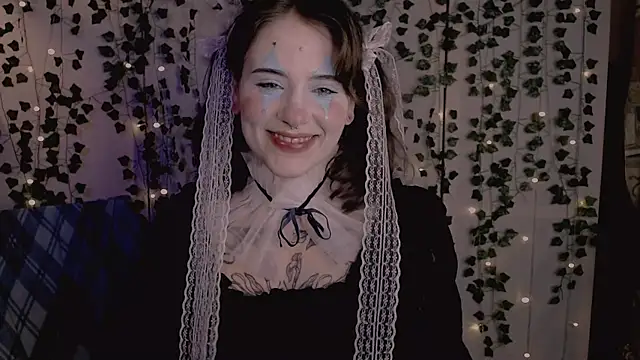 Snapshot of risha_laas chatting on November 2, 2025, 8:03 pm risha laas online show from November 2, 2025, 8:03 pm