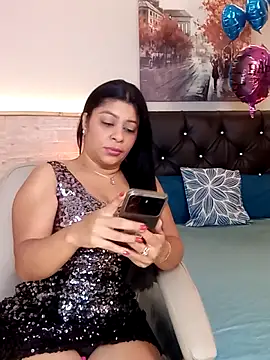 Snapshot of Lashmy111 chatting on November 17, 2025, 6:39 am Lashmy111 online show from November 17, 2025, 6:39 am