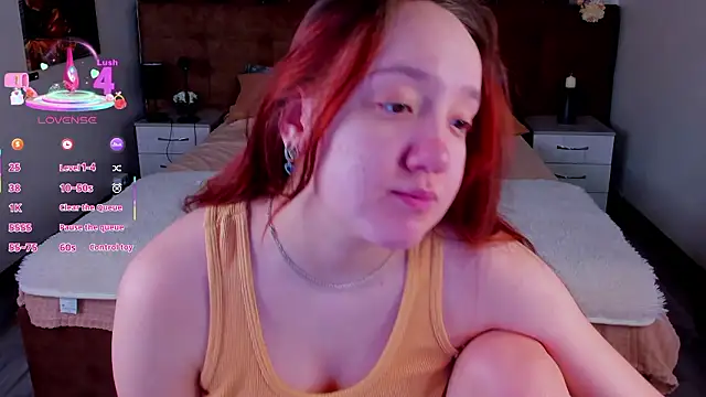 Snapshot of Fera1_Berry chatting on February 12, 2026, 12:10 am Fera1 Berry online show from February 12, 2026, 12:10 am