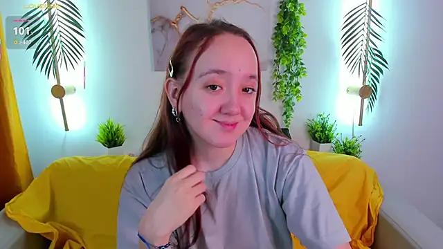 Snapshot of Fera1_Berry chatting on November 10, 2025, 4:34 pm Fera1 Berry online show from November 10, 2025, 4:34 pm