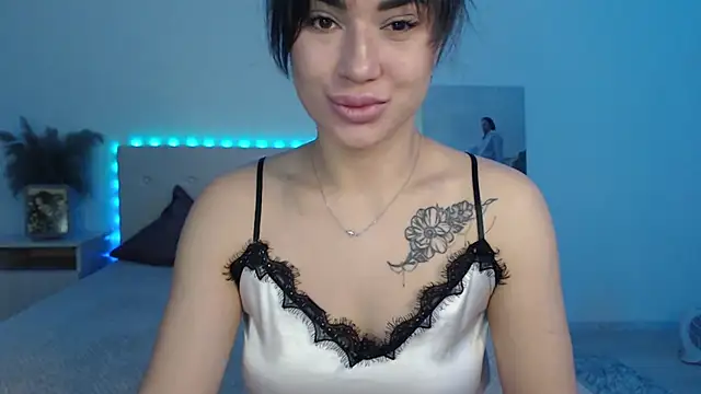 RoxannePure online show from November 20, 2025, 4:24 am