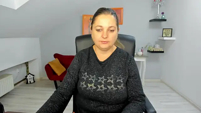 Snapshot of LollaGirl chatting on October 22, 2025, 3:17 am LollaGirl online show from October 22, 2025, 3:17 am