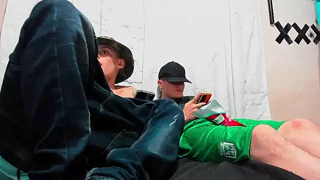 davidlatin66 online show from February 24, 2026, 2:56 am