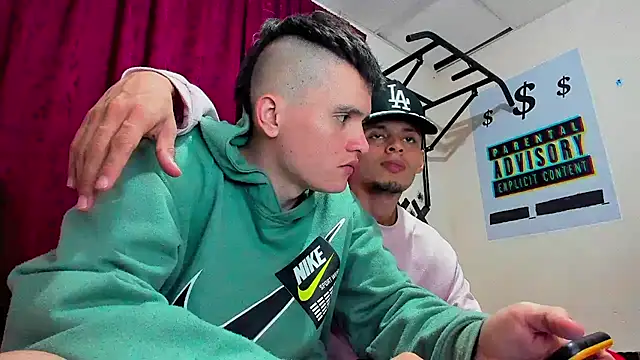 Snapshot of davidlatin66 chatting on October 10, 2025, 4:02 am davidlatin66 online show from October 10, 2025, 4:02 am