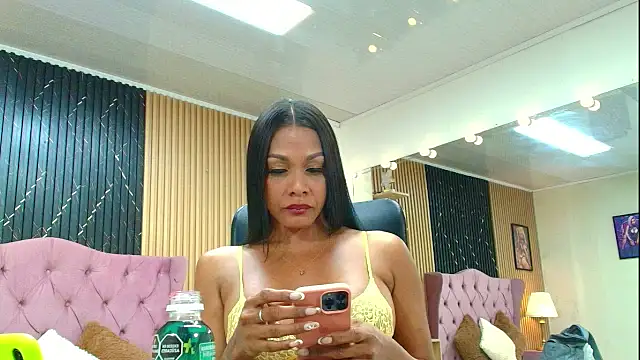 BARBIE BROWNN online show from January 15, 2026, 2:09 pm