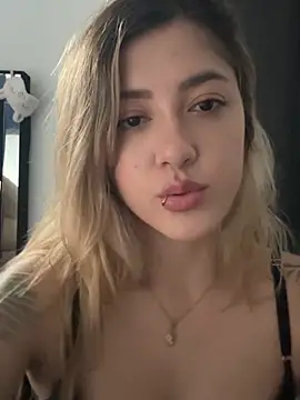 EveBensonX online show from February 7, 2026, 9:12 pm