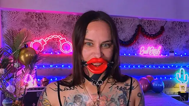 Snapshot of Cool_Freak_ chatting on November 28, 2025, 10:37 am Cool Freak online show from November 28, 2025, 10:37 am