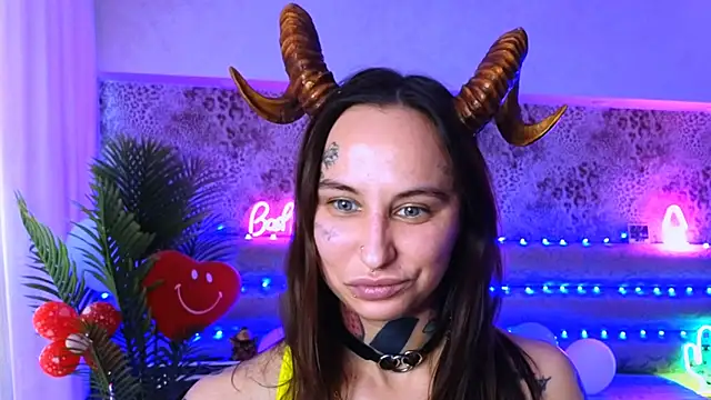 Snapshot of Cool_Freak_ chatting on February 24, 2025, 10:48 am Cool Freak online show from February 24, 2025, 10:48 am