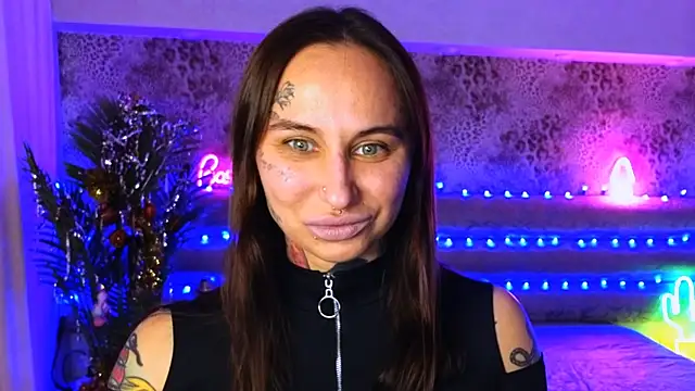 Snapshot of Cool_Freak_ chatting on January 13, 2025, 9:52 am Cool Freak online show from January 13, 2025, 9:52 am