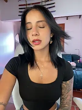 Snapshot of Ale_Lewis chatting on September 26, 2025, 9:10 pm Ale Lewis online show from September 26, 2025, 9:10 pm