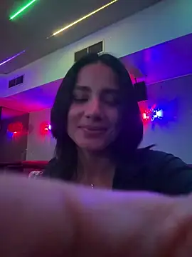 Snapshot of Ale_Lewis chatting on October 31, 2025, 11:33 pm Ale Lewis online show from October 31, 2025, 11:33 pm