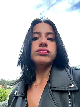 Snapshot of Ale_Lewis chatting on November 1, 2025, 12:32 pm Ale Lewis online show from November 1, 2025, 12:32 pm