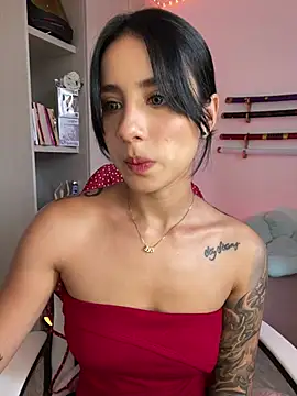 Snapshot of Ale_Lewis chatting on March 1, 2025, 10:21 pm Ale Lewis online show from March 1, 2025, 10:21 pm