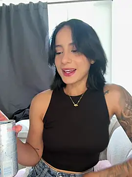 Snapshot of Ale_Lewis chatting on February 9, 2025, 9:17 pm Ale Lewis online show from February 9, 2025, 9:17 pm