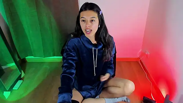 Snapshot of NanaRott chatting on December 4, 2025, 1:26 am NanaRott online show from December 4, 2025, 1:26 am