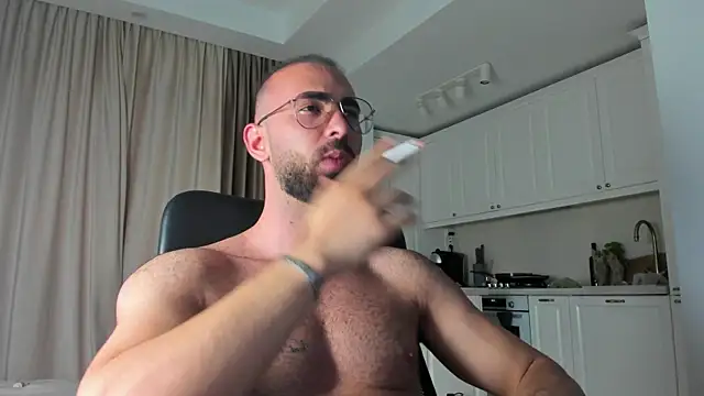 Snapshot of MichaelMasterss chatting on July 22, 2026, 7:16 pm MichaelMasterss online show from July 22, 2026, 7:16 pm