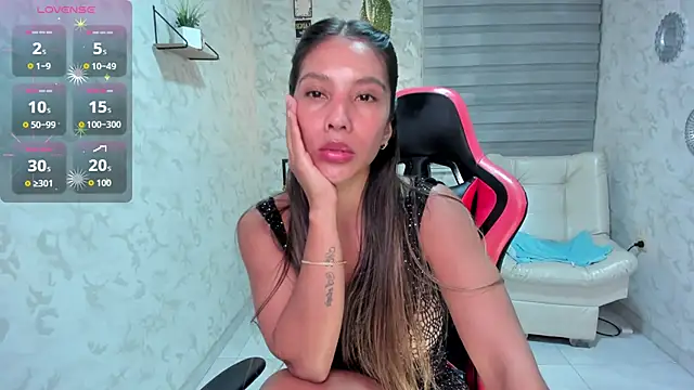 Snapshot of RenataReyes chatting on November 13, 2025, 3:32 am RenataReyes online show from November 13, 2025, 3:32 am