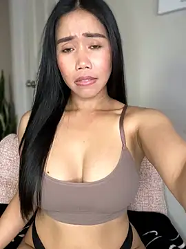 JazzieXo online show from April 16, 2026, 9:39 pm