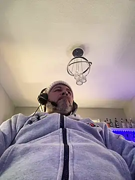 Snapshot of Cristian-Brayan chatting on February 7, 2026, 6:16 pm Cristian-Brayan online show from February 7, 2026, 6:16 pm