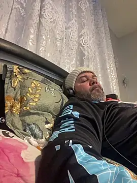 Snapshot of Cristian-Brayan chatting on February 13, 2026, 6:08 pm Cristian-Brayan online show from February 13, 2026, 6:08 pm