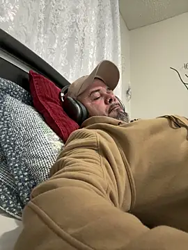 Snapshot of Cristian-Brayan chatting on November 11, 2025, 11:49 am Cristian-Brayan online show from November 11, 2025, 11:49 am