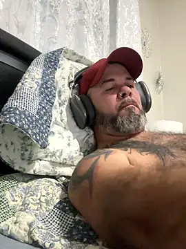 Snapshot of Cristian-Brayan chatting on November 3, 2025, 1:58 pm Cristian-Brayan online show from November 3, 2025, 1:58 pm