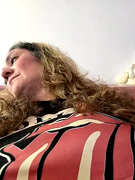 Snapshot of gabiTetas chatting on November 26, 2025, 7:36 pm gabiTetas online show from November 26, 2025, 7:36 pm