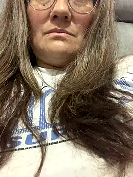 Snapshot of gabiTetas chatting on December 5, 2024, 11:23 am gabiTetas online show from December 5, 2024, 11:23 am