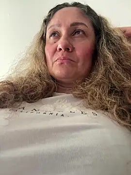 Snapshot of gabiTetas chatting on December 17, 2025, 8:36 pm gabiTetas online show from December 17, 2025, 8:36 pm