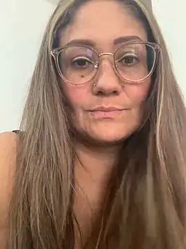 Snapshot of gabiTetas chatting on December 14, 2024, 7:14 pm gabiTetas online show from December 14, 2024, 7:14 pm