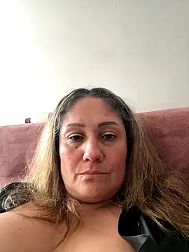 Snapshot of gabiTetas chatting on September 22, 2025, 7:31 pm gabiTetas online show from September 22, 2025, 7:31 pm