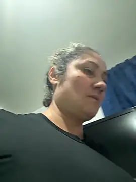 Snapshot of gabiTetas chatting on September 16, 2025, 8:43 pm gabiTetas online show from September 16, 2025, 8:43 pm