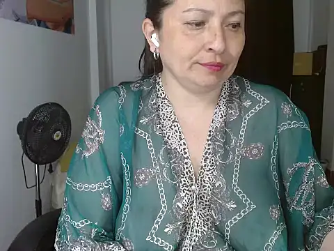 Snapshot of Victoriaevans1 chatting on February 6, 2026, 6:37 pm Victoriaevans1 online show from February 6, 2026, 6:37 pm