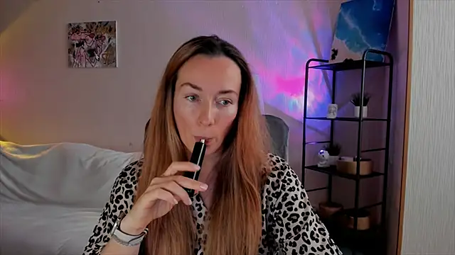 RebeccaMartinez online show from November 27, 2025, 7:42 am