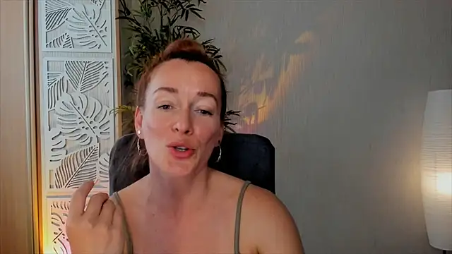 RebeccaMartinez online show from June 7, 2026, 8:08 am