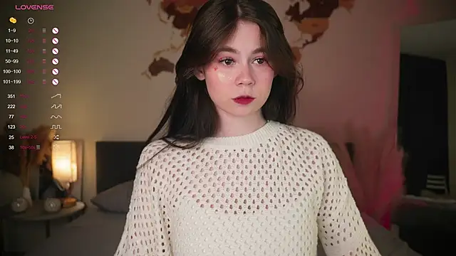 AuroraMari online show from March 17, 2025, 11:35 pm