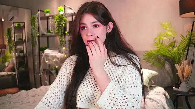 AuroraMari online show from November 8, 2025, 11:30 pm