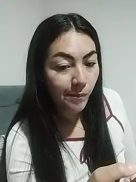 Snapshot of katha_steele_ chatting on October 25, 2025, 10:03 am katha steele online show from October 25, 2025, 10:03 am