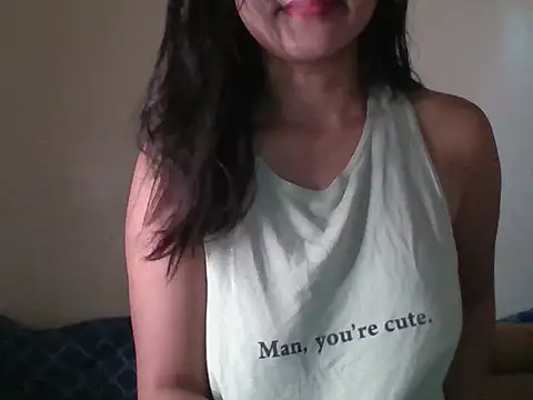 Snapshot of _smiling4u_ chatting on February 16, 2026, 12:20 am smiling4u online show from February 16, 2026, 12:20 am